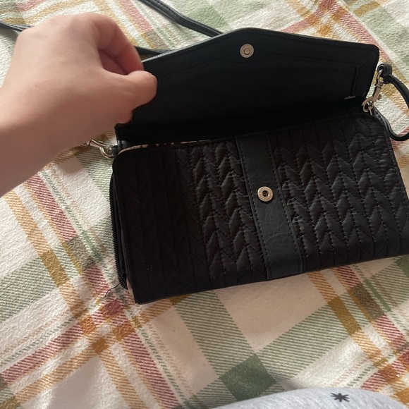 Nicole miller crossbody purse/ wallet - Picture 3 of 7